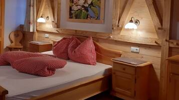 1 chambre, bureau, lit parapluie, Wi-Fi