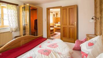 1 chambre, bureau, lit parapluie, Wi-Fi