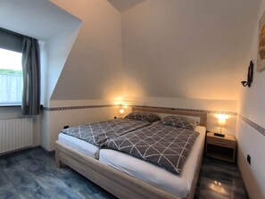 1 bedroom, WiFi, bed sheets