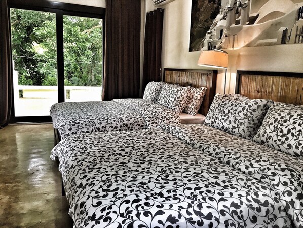 Deluxe Double Room Whole Villa | In-room safe, desk, bed sheets - Aloe de Diniwid (Boracay Island)