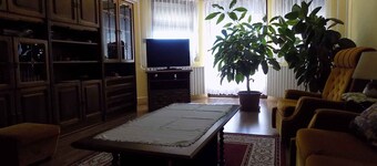 Holiday apartment with sandpit, children's playground and paddling pool