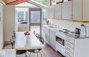 Kühlschrank, Ofen, Herdplatte, Geschirrspüler