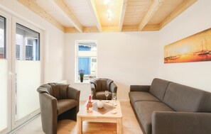 Fernseher, Kamin, DVD-Player