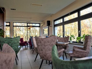 Unclassified image, 4 of 24, button - Standard double room - Reichels Parkhotel (Bad Windsheim)