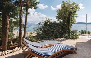 Terrace/patio - Luxurious home in Kuciste with sauna (Kuciste)