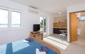 8 camere, culla da viaggio, Wi-Fi gratuito, lenzuola