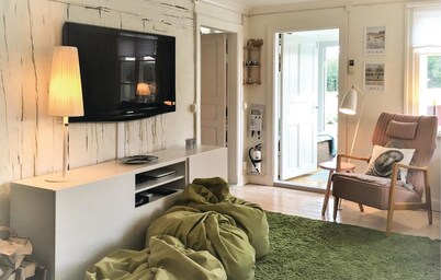 Lovely home in Sollebrunn with WiFi