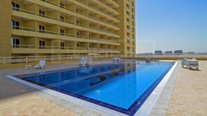 Unclassified image, 2 of 25, button - Piks Key - Lakeside Tower C (Dubai)