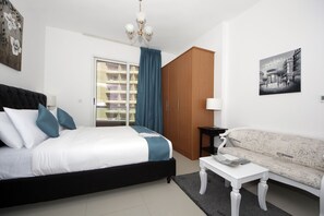 Studio | Iron/ironing board, free cots/infant beds, free WiFi - Piks Key - Lakeside Tower C (Dubai)