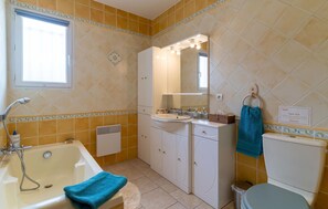 Bathtub