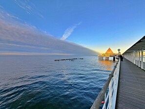 Unclassified image, 2 of 20, button