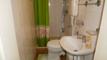 Dusche, Seife, Toilettenpapier
