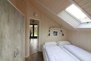 3 bedrooms, iron/ironing board, travel crib, WiFi