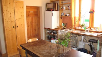 Fridge, oven, electric kettle