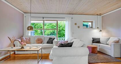 Gorgeous home in Gedser with sauna