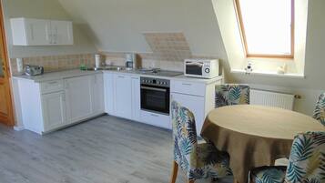 Refrigerador, microondas, horno, lavavajillas