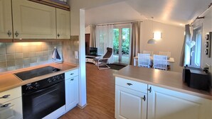 Private kitchen - Paulsen: Holiday home with fenced garden and fireplace - Ferienhaus Paulsen (Silberstedt)