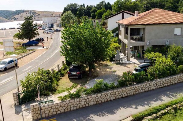 Terrain de l’hébergement 