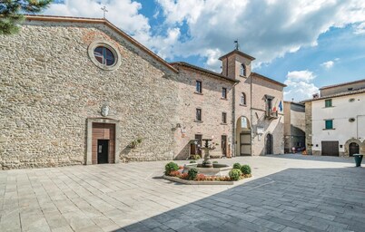 Amazing home in Apecchio PU