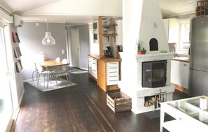 Interior - 4 bedroom gorgeous home in Boxholm (Boxholm)