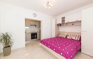 Reisekinderbett, kostenloses WLAN, Bettwäsche