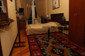 Standard Double or Twin Room | Minibar, in-room safe, desk, rollaway beds - Nur-2 Hotel (Baku)