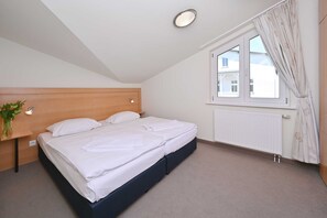 2 Schlafzimmer, Bügeleisen/Bügelbrett, Reisekinderbett, WLAN