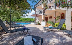 Terrace/patio - Holiday apartment with outdoor pool, sauna and hot tub (Drenje)