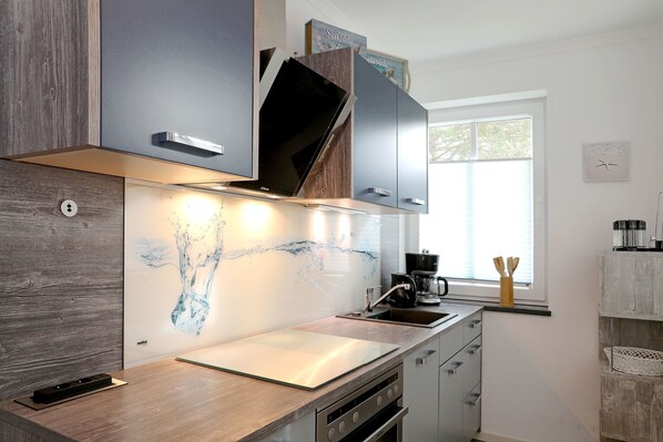 Køleskab, mikrobølgeovn, ovn, opvaskemaskine