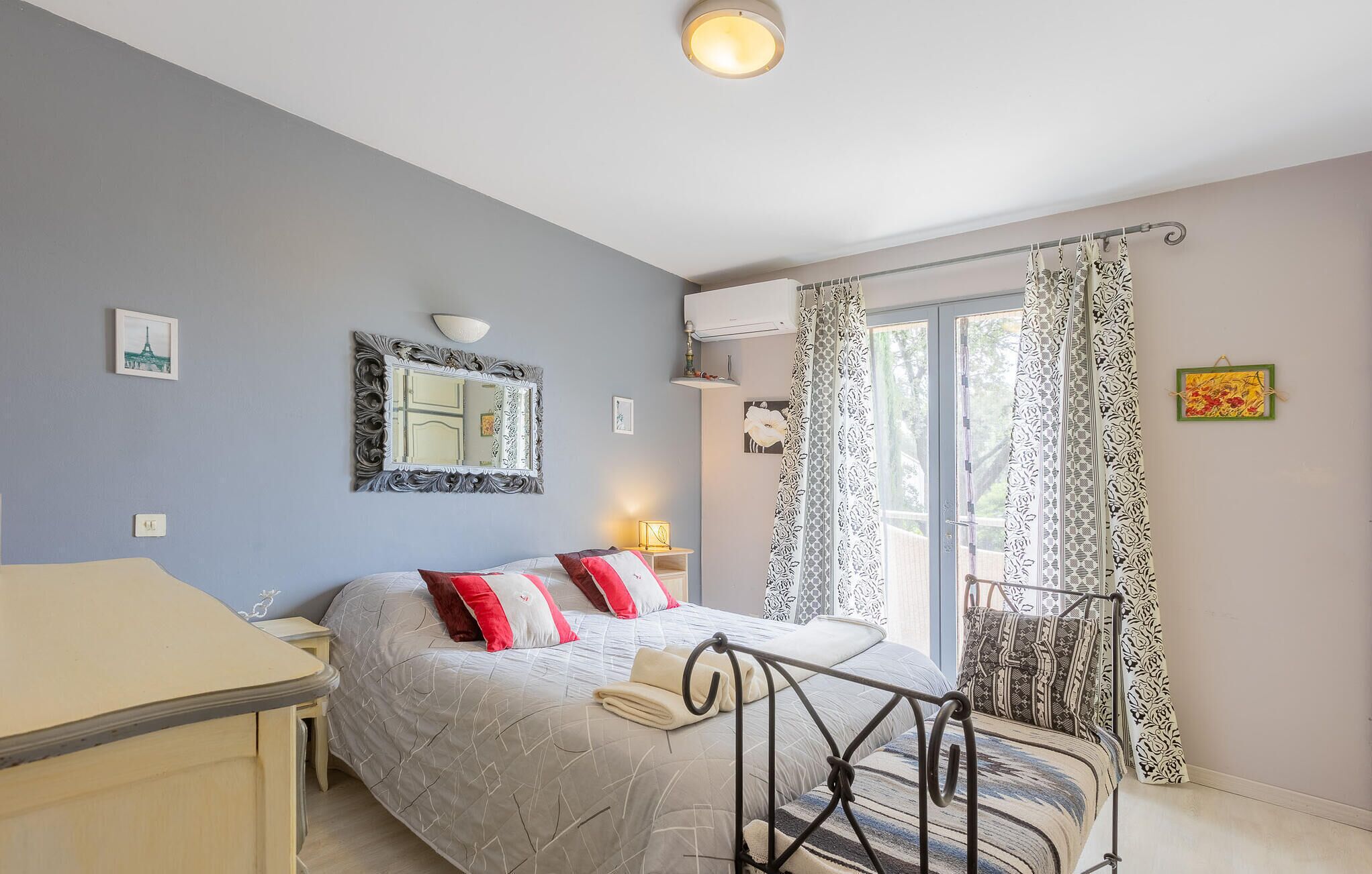 3 chambres, lit parapluie, Wi-Fi gratuit, draps fournis