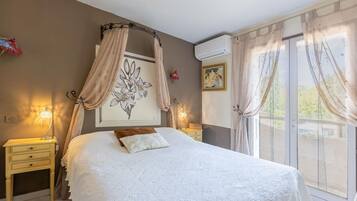 3 chambres, lit parapluie, Wi-Fi gratuit, draps fournis