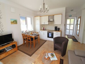 TV - Holiday house Frieda - FH Frieda (Sagard)