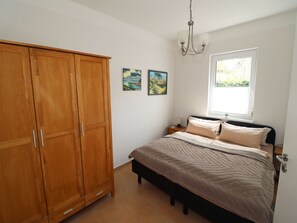 2 habitaciones, cuna de viaje, wifi y ropa de cama 