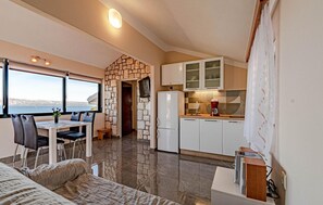 Interior - 4 bedroom amazing home in Tankaraca (Tankaraca)