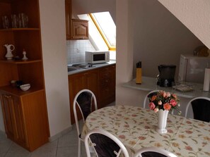 Dining - Holiday apartment with garden, balcony and air conditioning (Balatonfenyves)