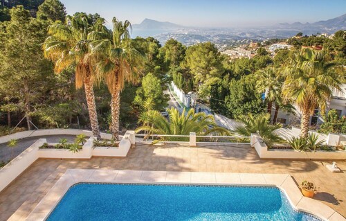 Amazing home in Altea La Vella