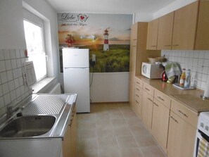Fridge, microwave, oven, dishwasher - Cottage Fritz - cottage (Mönkebude)