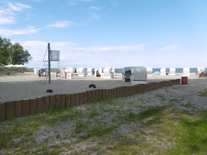 Una spiaggia nelle vicinanze