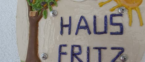 تفاصيل الفندق من الداخل