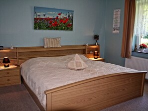 2 habitaciones, cuna de viaje, wifi y ropa de cama 