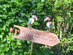 Unclassified image, 2 of 16, button