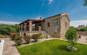 Exterior - Gorgeous home in Svet Vid Dobrinjski (Svet Vid Dobrinjski)