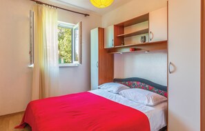 3 chambres, lit parapluie, Wi-Fi gratuit, draps fournis