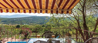 Preciosa casa en Vojnic Sinjski