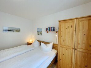 1 habitación, tabla de planchar con plancha y wifi 