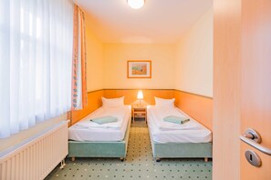 1 slaapkamer, een kluis op de kamer, wifi, beddengoed