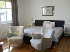 2 Schlafzimmer, Reisekinderbett, WLAN