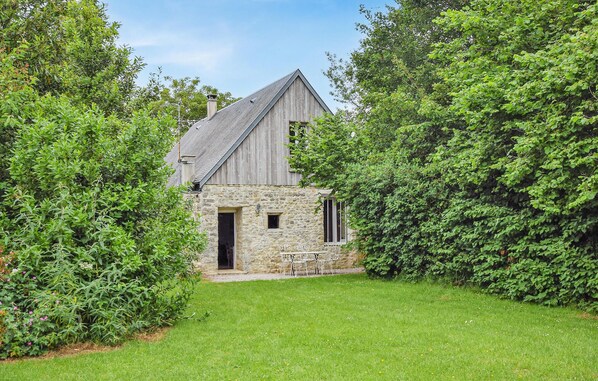 Exterior - Cozy home in St. Germain du Pert (St. Germain du Pert)