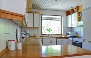 Kühlschrank, Herdplatte, Geschirrspüler