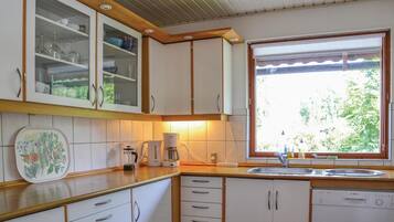 Kühlschrank, Herdplatte, Geschirrspüler